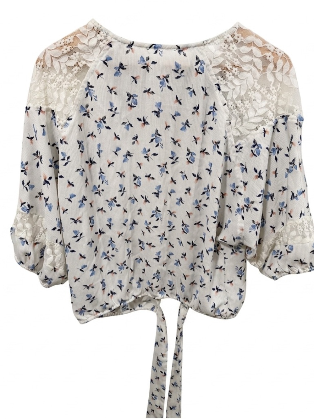 Gimmicks by BKE Floral Lace Open-Back Cottagecore Style Blouse Size Small